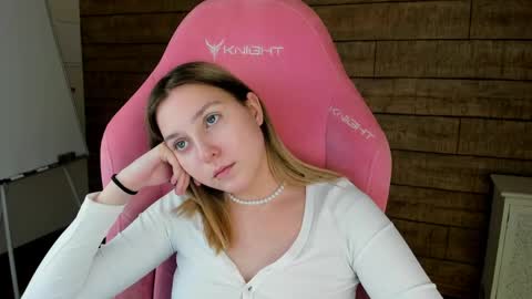 TinaBurton online show from June 8, 2026, 1:28 am