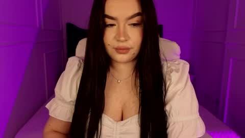 hi im curvy babyface girlie Tina online show from March 24, 2026, 10:42 am