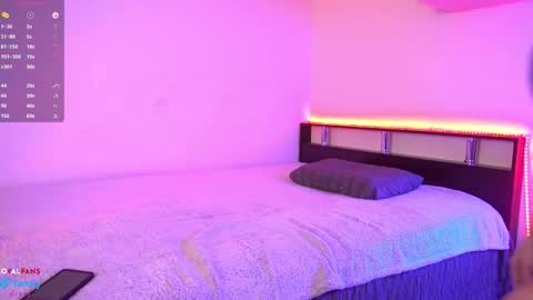 Tinalittle online show from December 4, 2025, 4:59 pm