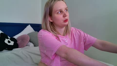 Snapshot of tinasiner chatting on April 4, 2026, 3:09 pm tinasiner online show from April 4, 2026, 3:09 pm