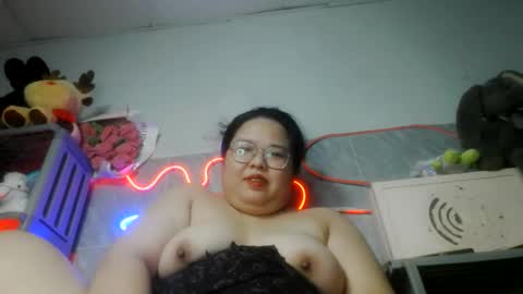 tini_bei online show from May 29, 2026, 3:54 pm