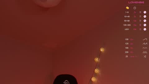 Polly online show from March 4, 2025, 2:10 pm