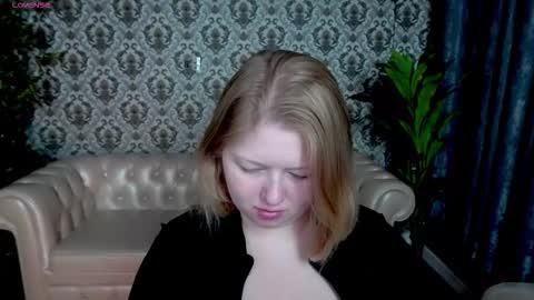 TinkerrBelll online show from September 24, 2025, 7:17 pm