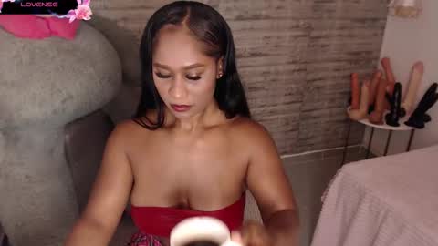 Tinna Goddess online show from December 20, 2025, 2:57 pm