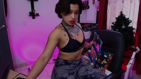 I AM BELLA  ----------- follow my  IG  TINNS 69 online show from December 14, 2024, 7:14 pm