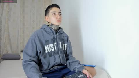 TINNY AND CANDY online show from November 16, 2025, 7:14 am