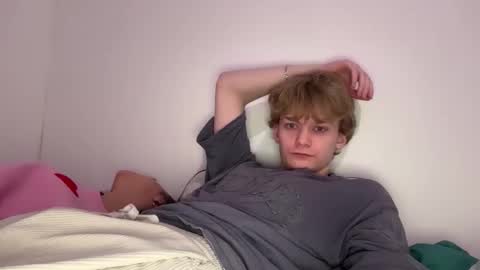 TinnyDoll online show from February 4, 2026, 6:14 pm