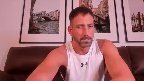 tinoclandestino online show from December 15, 2024, 6:59 pm