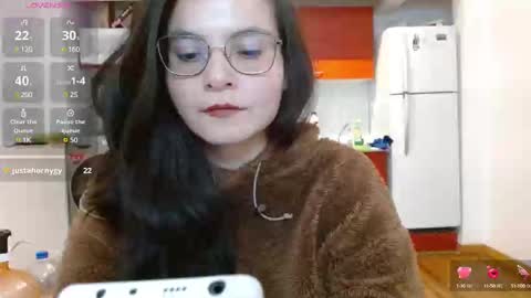 Tiny Caroline online show from January 15, 2025, 8:05 pm