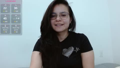 Tiny Caroline online show from February 4, 2025, 2:28 am