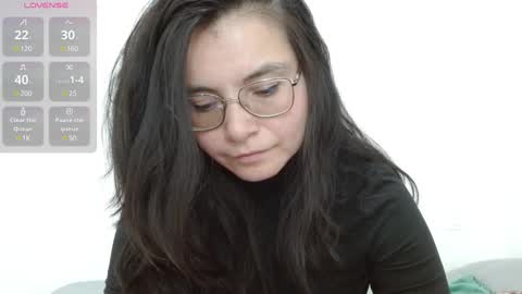 Tiny Caroline online show from February 14, 2025, 1:56 am