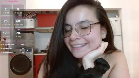 Tiny Caroline online show from March 6, 2025, 4:41 am