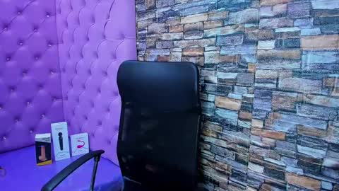 tiny online show from December 11, 2024, 2:41 am