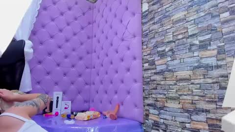 tiny online show from January 14, 2025, 8:52 am