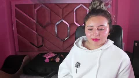 tiny online show from February 6, 2025, 5:35 am