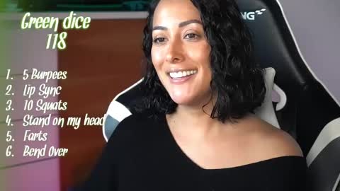 Snapshot of tiny_panther chatting on January 16, 2025, 10:02 pm Ana Molly online show from January 16, 2025, 10:02 pm