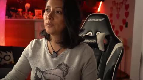 Snapshot of tiny_panther chatting on February 12, 2025, 9:54 pm Ana Molly online show from February 12, 2025, 9:54 pm