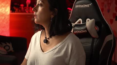 Snapshot of tiny_panther chatting on February 18, 2025, 9:20 pm Ana Molly online show from February 18, 2025, 9:20 pm