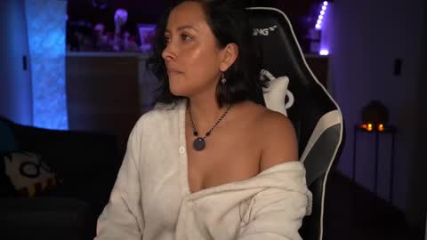 Snapshot of tiny_panther chatting on March 7, 2025, 1:09 am Ana Molly online show from March 7, 2025, 1:09 am