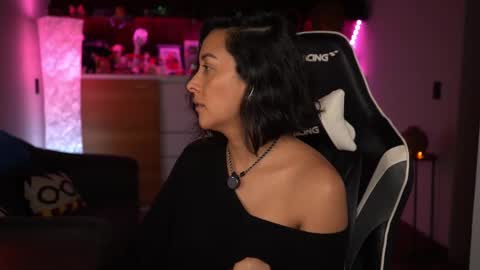 Snapshot of tiny_panther chatting on March 12, 2025, 1:36 am Ana Molly online show from March 12, 2025, 1:36 am