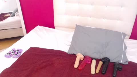 Snapshot of tiny_whore18 chatting on December 30, 2024, 5:44 pm tiny_whore18 online show from December 30, 2024, 5:44 pm