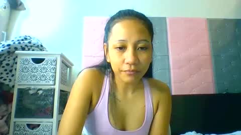 Snapshot of tinyasian911718 chatting on December 16, 2024, 6:27 pm Tinyasian911718 sweetinyasian instagram online show from December 16, 2024, 6:27 pm