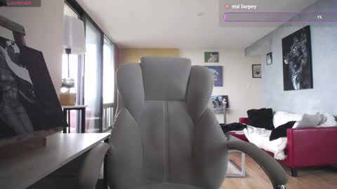 Snapshot of tinykylie chatting on June 7, 2026, 6:33 pm stage Kylie Sinner brand CLITBAIT online show from June 7, 2026, 6:33 pm