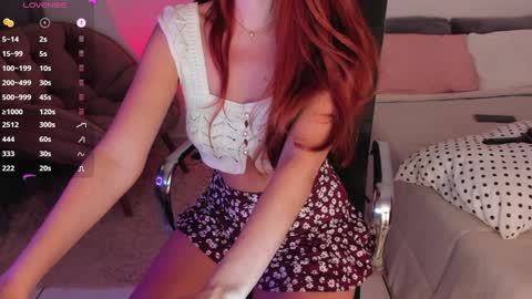 Snapshot of tinylittlesecret chatting on December 26, 2024, 3:38 am Giulia online show from December 26, 2024, 3:38 am