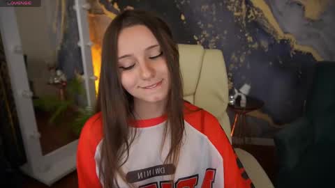 tinynataliee online show from May 12, 2026, 8:28 pm