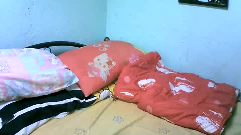 tinypussy_xx online show from February 19, 2025, 11:25 pm