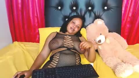 Snapshot of tinyrose18 chatting on December 11, 2024, 3:05 pm tinyrose18 online show from December 11, 2024, 3:05 pm