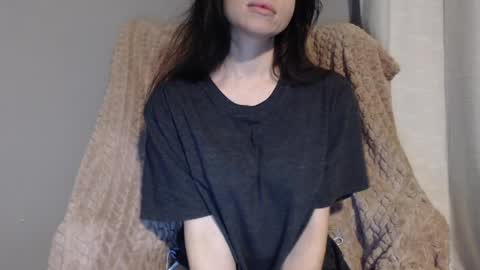 TinyyTina online show from April 5, 2026, 8:22 am