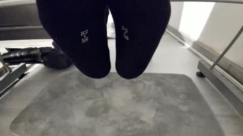 Snapshot of tired33 chatting on December 20, 2024, 8:12 pm Anna online show from December 20, 2024, 8:12 pm