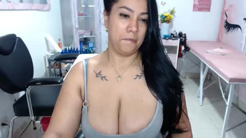 DIVA online show from November 4, 2025, 5:34 pm