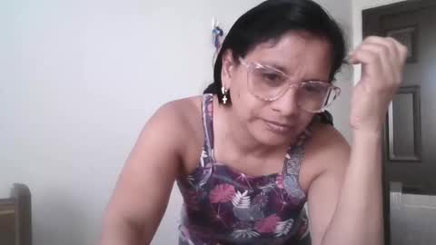 Ester online show from December 2, 2024, 3:36 pm