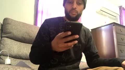 SlimLuv online show from January 24, 2025, 2:41 pm