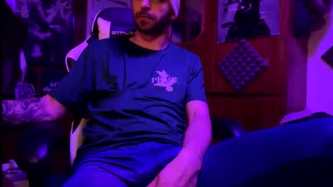 Snapshot of tobi2001x chatting on February 3, 2026, 6:00 am Tobias online show from February 3, 2026, 6:00 am