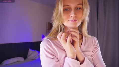 Mary online show from November 4, 2025, 6:01 am