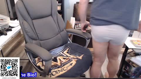 Snapshot of toddbator chatting on January 23, 2025, 4:59 pm Todd Bator online show from January 23, 2025, 4:59 pm