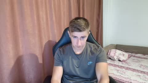 todhorny987 online show from February 19, 2025, 6:33 am