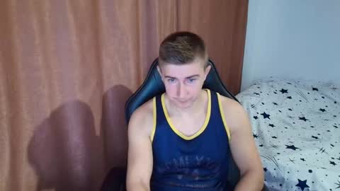 todhorny987 online show from February 18, 2026, 5:47 am