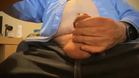 Snapshot of togbear chatting on January 2, 2025, 8:46 pm Togbear online show from January 2, 2025, 8:46 pm