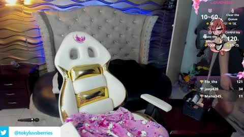 Snapshot of toky_doll chatting on December 11, 2024, 1:15 am toky         online show from December 11, 2024, 1:15 am