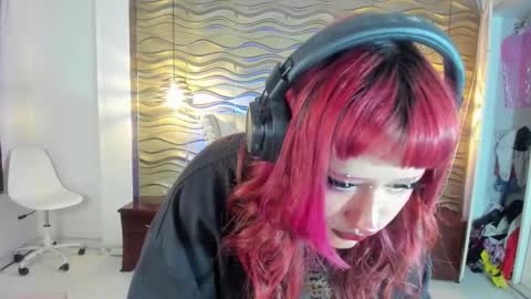 Snapshot of toky_doll chatting on February 19, 2025, 1:18 am toky         online show from February 19, 2025, 1:18 am