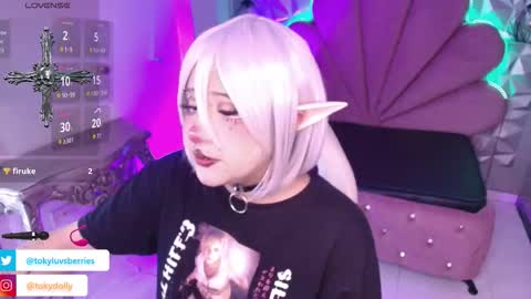 Snapshot of toky_doll chatting on October 13, 2025, 4:18 pm toky         online show from October 13, 2025, 4:18 pm