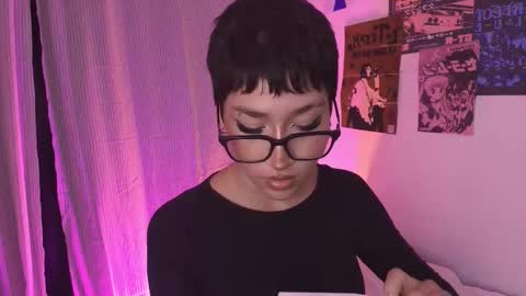  Halsey  Sofii  online show from December 22, 2025, 5:48 am