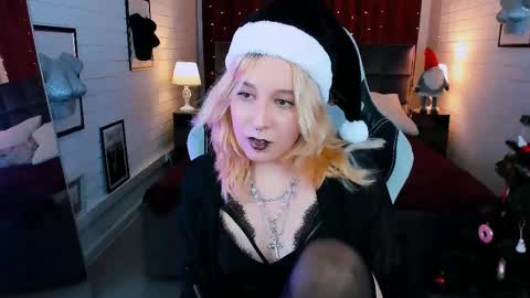 Tolli Moll online show from December 30, 2024, 11:26 am