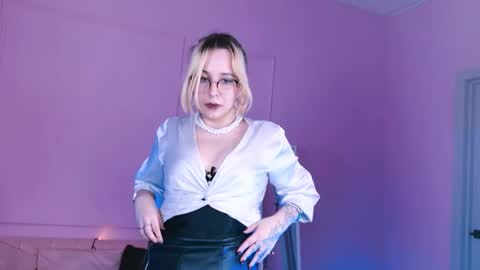 Tolli Moll online show from January 15, 2025, 11:21 am