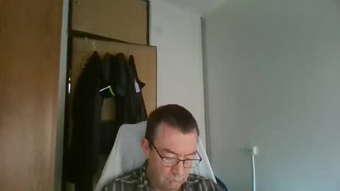 tolon408472 online show from March 4, 2025, 3:15 pm