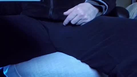 tolon408472 online show from December 17, 2025, 7:25 am